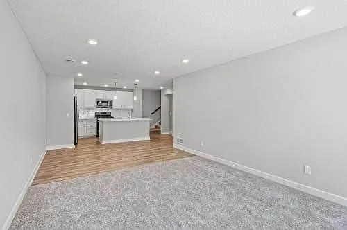 10904 Holly Pl N — Photo 16