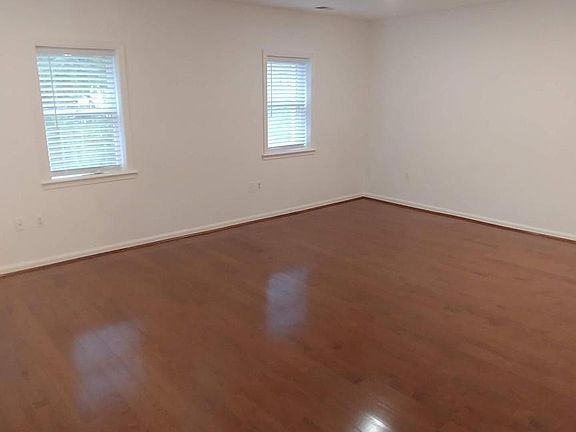 3rd image of 6486 Corbin Ln
