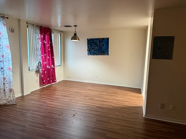 1 bed, 982 sqft, $1,700 — Photo 4