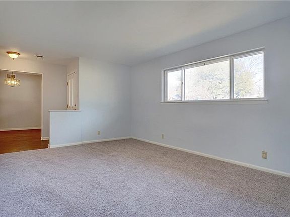 3rd image of 8329 Doreen Ave