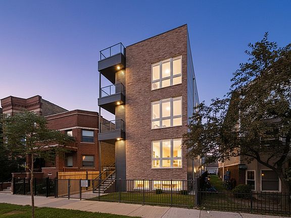 3rd image of 1244 N Kedzie Ave #4
