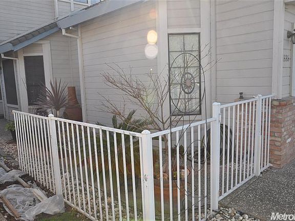 2nd image of 1335 Puebla Way