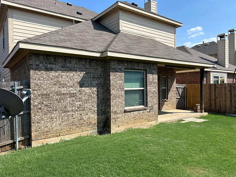 12045 Walden Wood Dr — Photo 36