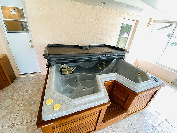 Hot tube