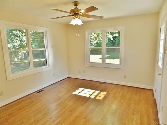 5th image of 3309 Sussex Dr