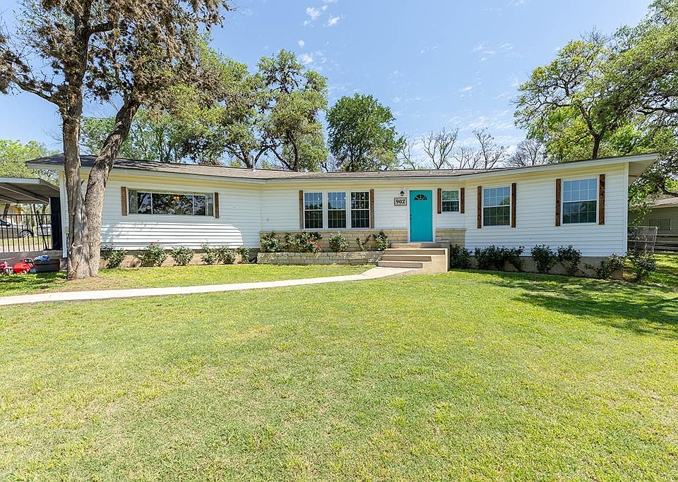 1st image of 902 Bluebonnet Dr