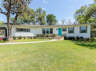 902 Bluebonnet Dr, Kerrville, TX 78028