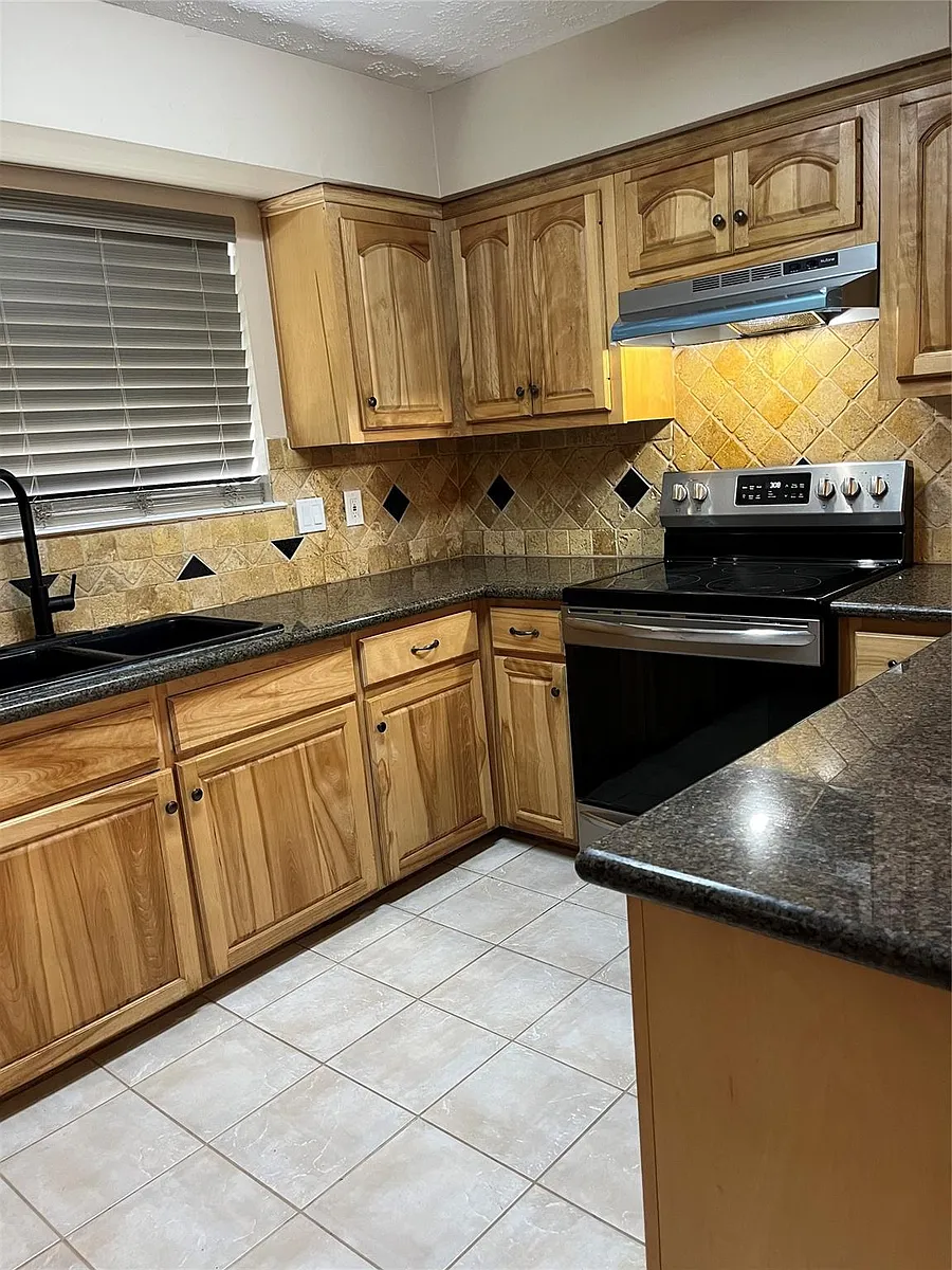 Building Photo - 8415 Blacksmith Dr
