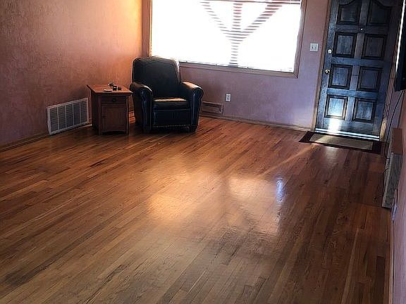 4th image of 1319 N Roosevelt Ave