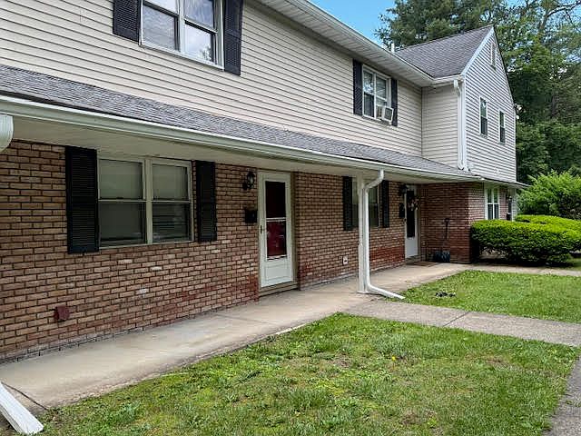 1st image of 23 Brewster Rd
