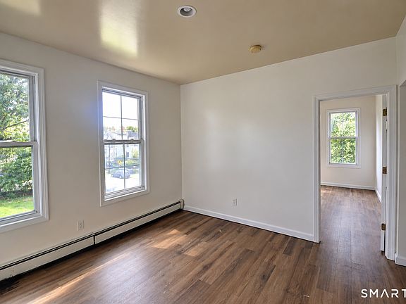 4th image of 259 Gregory St