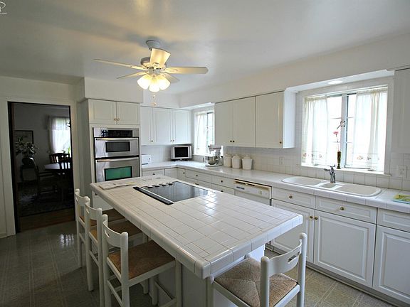 4th image of 1811 Lincoln Dr