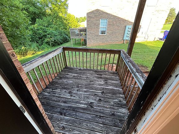 3rd image of 1611 Meadow Springs Dr #2