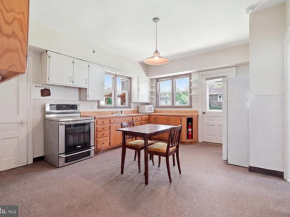 5th image of 2211 Milford Square Pike