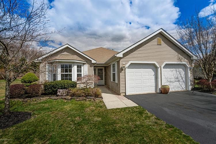 1st image of 10 Round Valley Ct