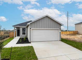 4121 WOODSIDE DR, Seguin, TX 78155