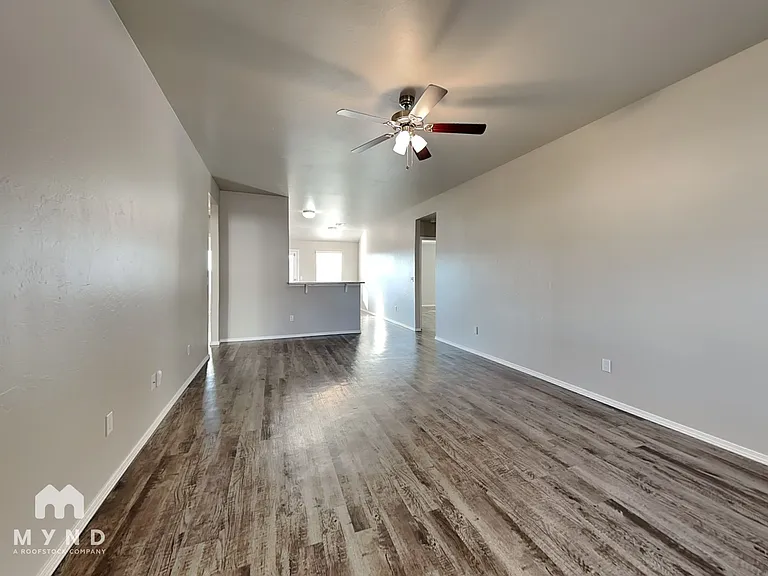 1118 Flint Way — Photo 3