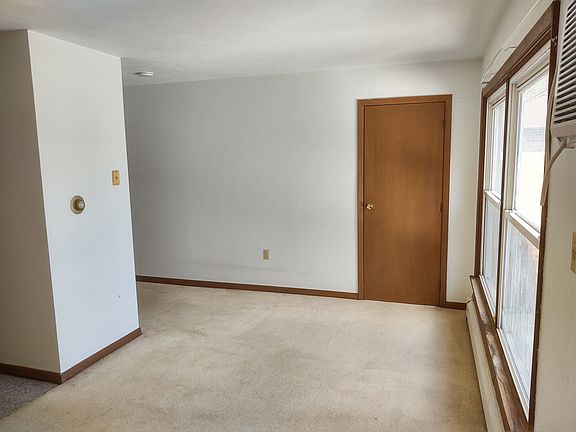 4th image of 3000 24th St #214
