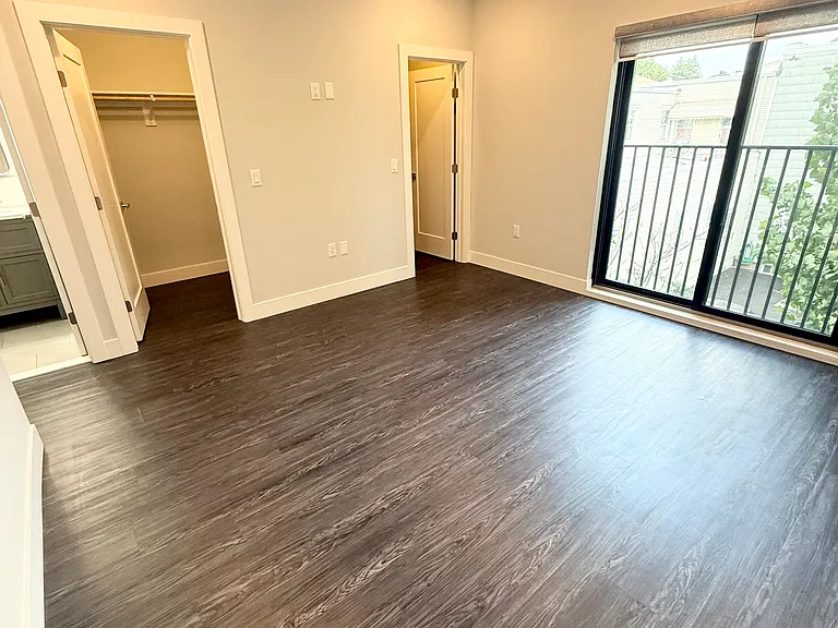 6111 Jackson St #2 — Photo 18