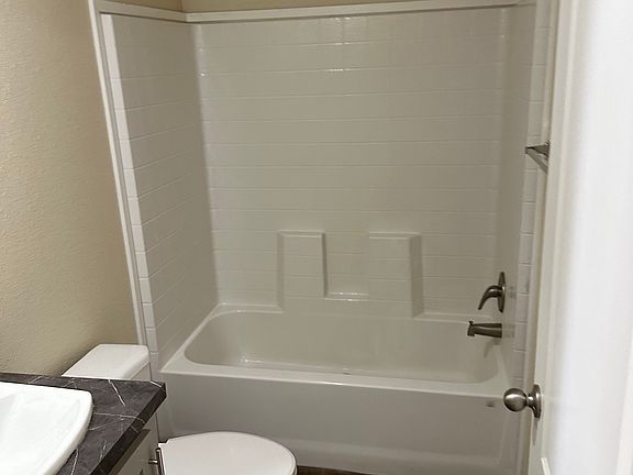 5th image of 2333 W Irvington Pl Unit 10