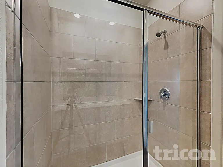 2401 Lalun Ln — Photo 10