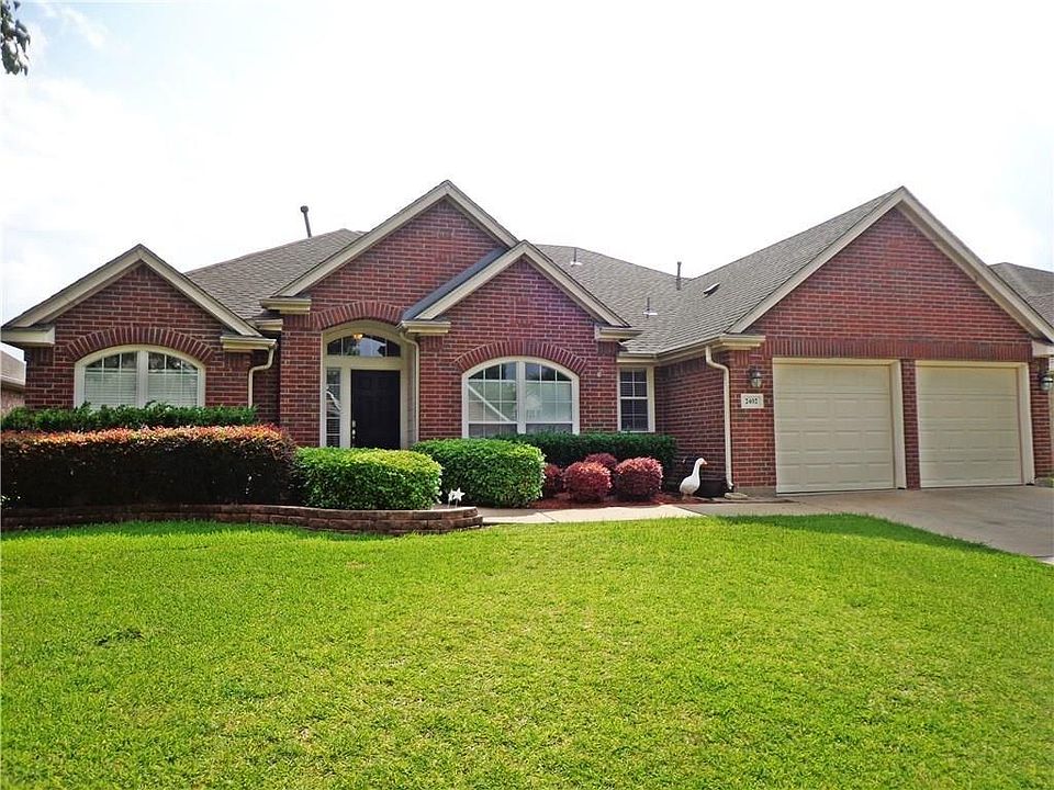 1st image of 2402 Richmond Cir