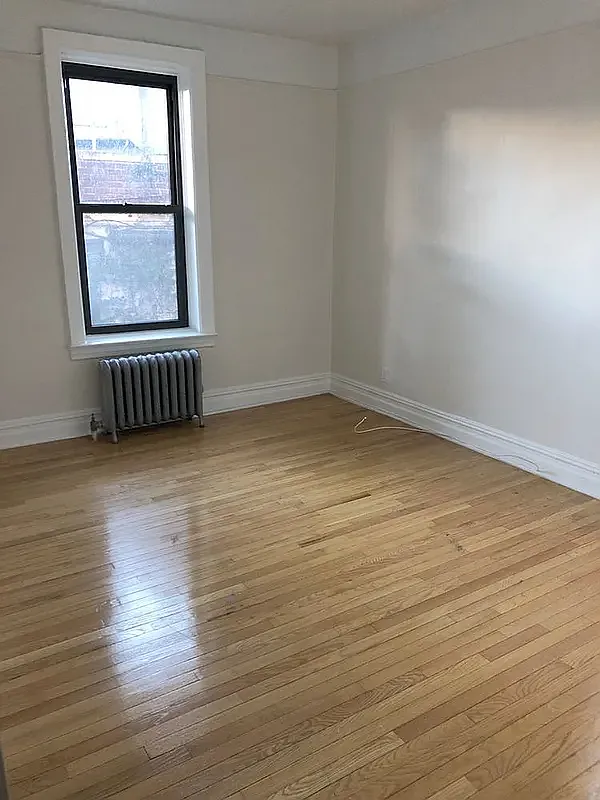 Building Photo - 37-25 81st St #2G