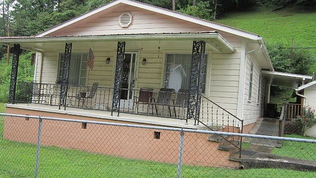 1st image of 49 Apple Orchard Dr