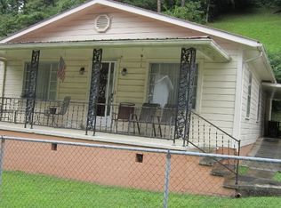 49 Apple Orchard Dr, Melvin, KY 41650