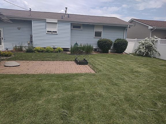 3rd image of 4968 Marshall Dr
