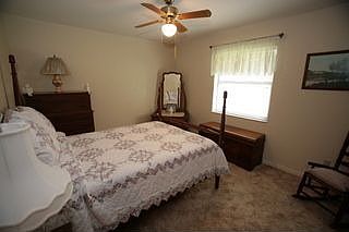 2nd image of 1528 Poplar Dr