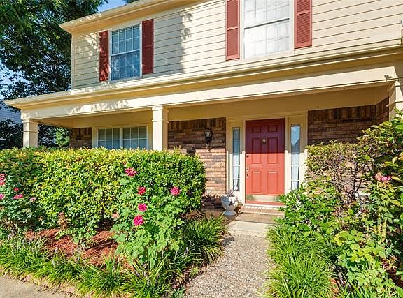 3rd image of 3424 Glade Creek Dr