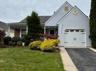 26 Lambert Way, Toms River, NJ 08757