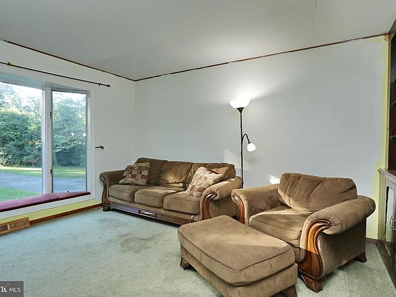 5th image of 4153 Gateway Blvd