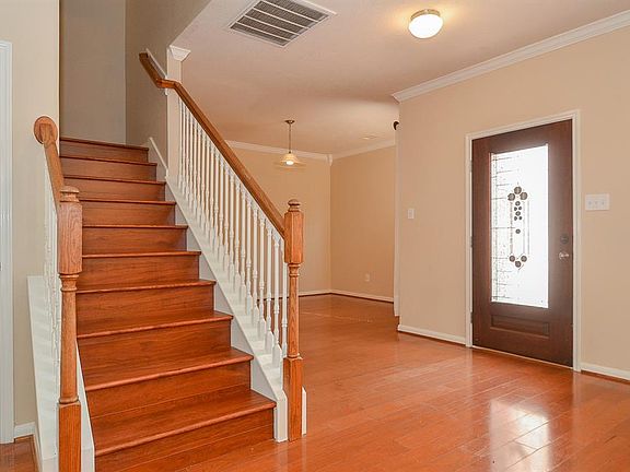 3rd image of 2410 Crossmill Ln