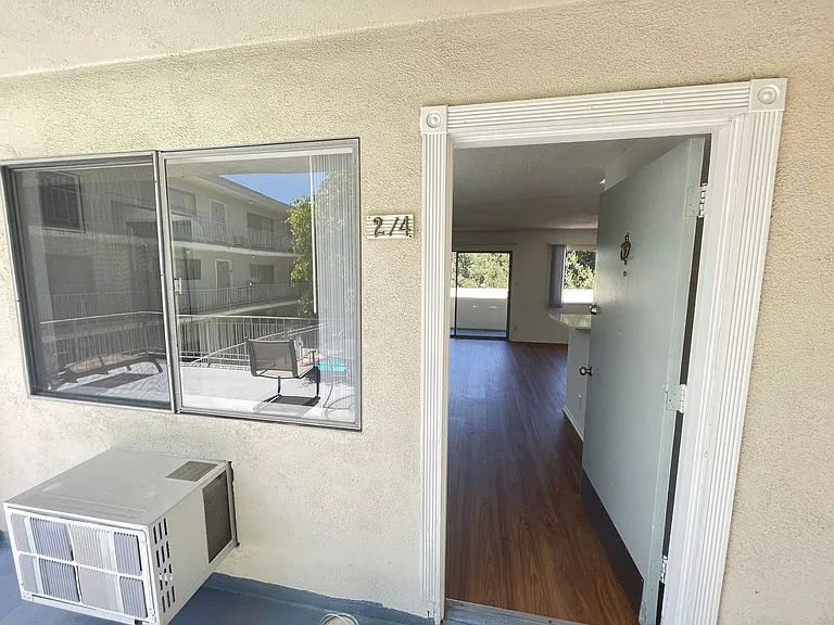 Addison 14311 — Photo 13