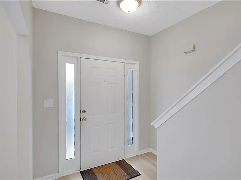 940 Tree Creek Blvd — Photo 6