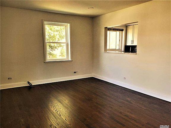 5th image of 49-30 Hanford St