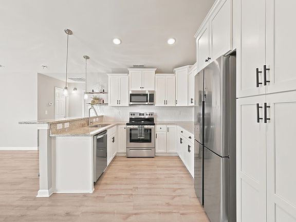 5th image of 916 Clay Pigeon Ct.