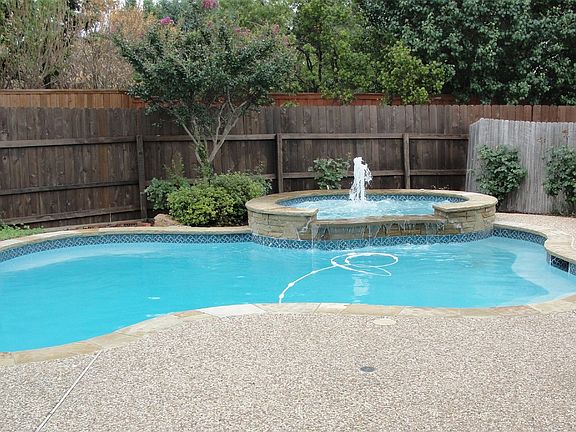 2nd image of 1330 Hillcrest Dr