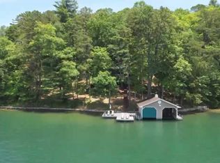 132 Highlander Ln, Tiger, GA 30576