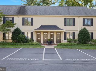 411 W Conestoga Rd APT 27, Devon, PA 19333