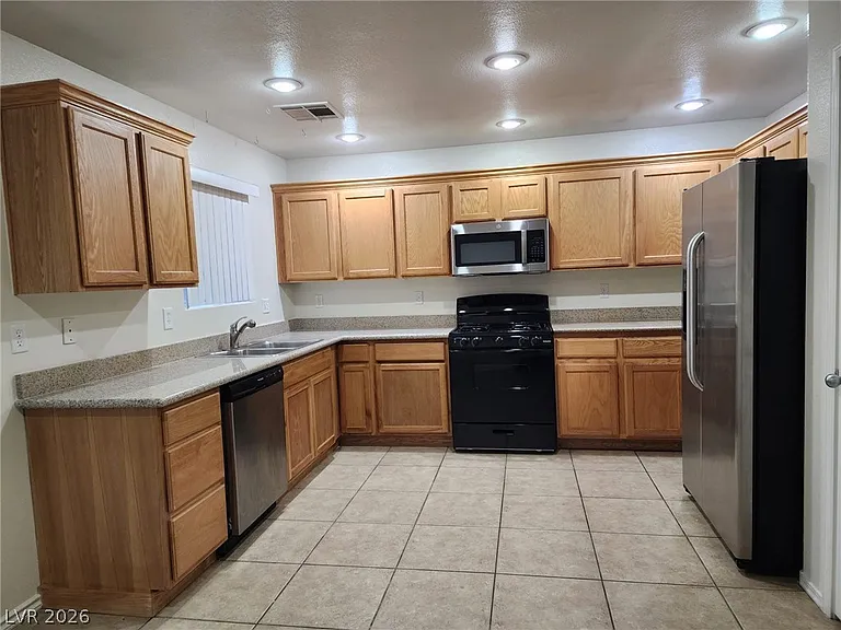 11901 Fairfax Ridge St — Photo 9