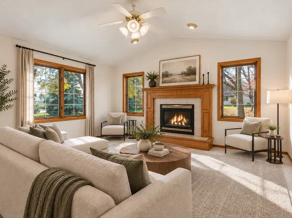 8501 Inverness Ln N, Brooklyn Park, MN 55443
