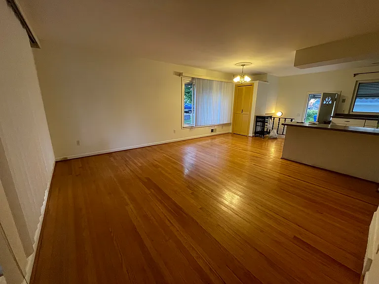 31395 Lyons Cir W — Photo 3