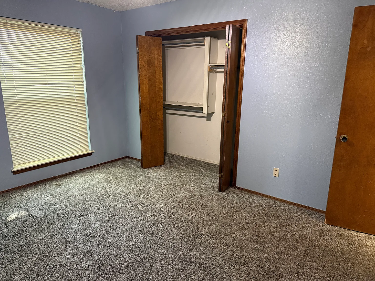 4 bed, 2.5 bath, 2000 sqft, $2,000 — Photo 4