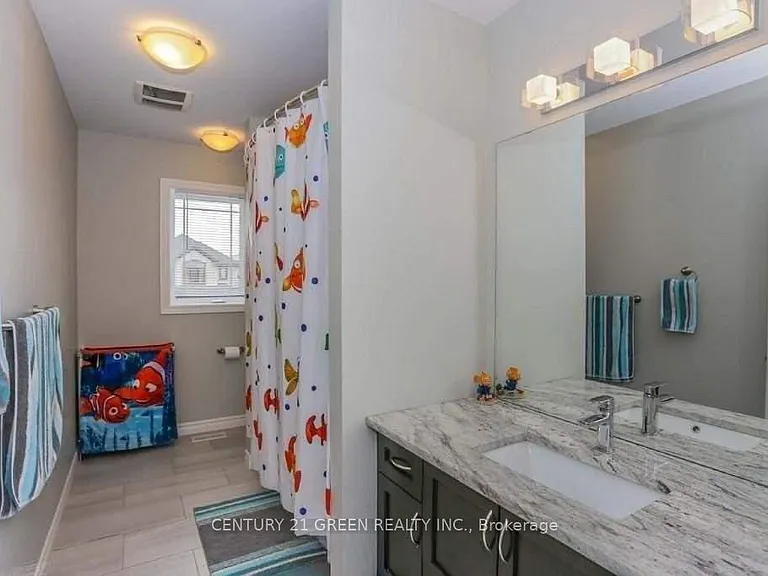 1221 Gough Rd #UPPER LEVEL — Photo 15