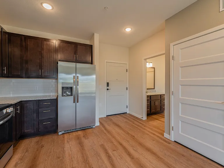 Summerville Flats — Photo 34