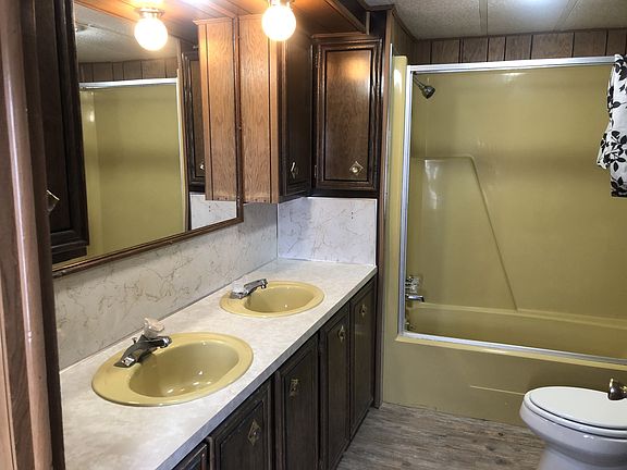 3rd image of 421 N Hooper Ave #97615