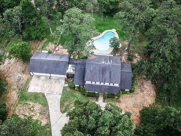 4.61 acres of paradise, backyard pool, cross-fenced.